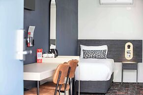 Nightcap at Horse and Jockey Hotel Warwick