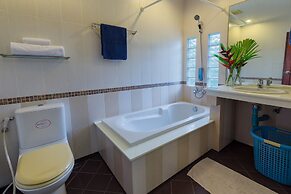 Kata Pool Apartments