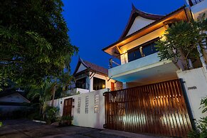 Kata Pool Apartments