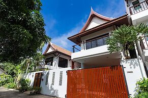 Kata Pool Apartments