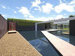 The Bale Phnom Penh by LifestyleRetreats