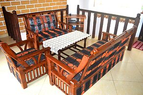 Shyni Tourist Guesthouse