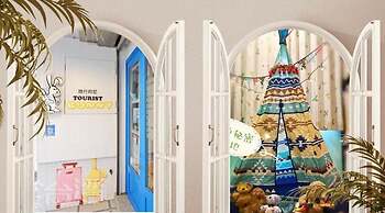 Tourist Bunny - Hostel