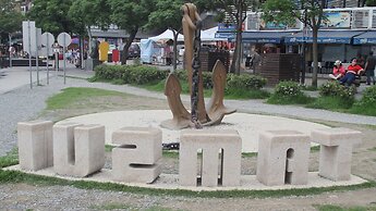 Tourist Bunny - Hostel