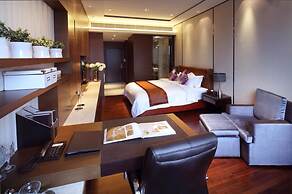 Estay Apartment Poly Central Pivot GZ