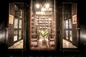 Shade House - Phuket Downtown