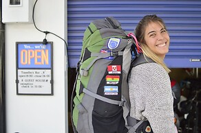 R Guest House - Hostel