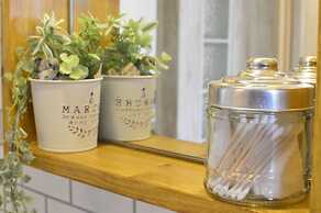 R Guest House - Hostel