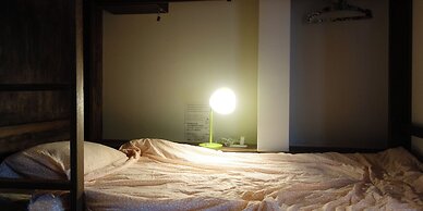 R Guest House - Hostel