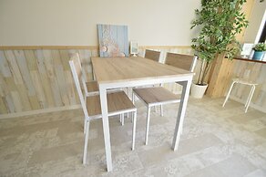 R Guest House - Hostel