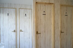 R Guest House - Hostel