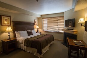 Enormous Condo with Stunning Mountain Views by RedAwning - Save 20% on