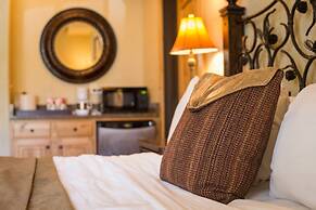 Enormous Condo with Stunning Mountain Views by RedAwning - Save 20% on