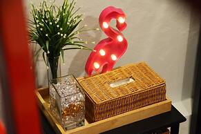 Lanta Hostel - Adults Only