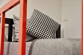 Lanta Hostel - Adults Only