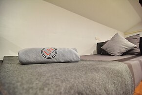 Lanta Hostel - Adults Only