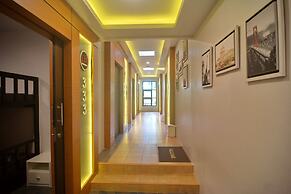 Lanta Hostel - Adults Only