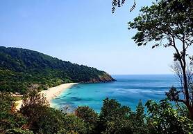 Lanta Hostel - Adults Only