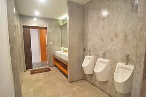 Lanta Hostel - Adults Only