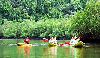 Lanta Hostel - Adults Only