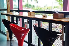 Lanta Hostel - Adults Only