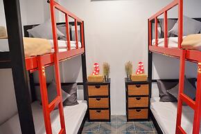 Lanta Hostel - Adults Only