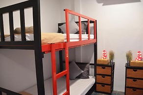 Lanta Hostel - Adults Only