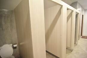 Lanta Hostel - Adults Only