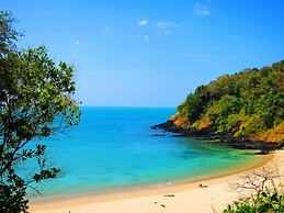 Lanta Hostel - Adults Only