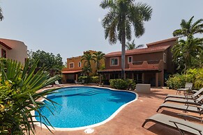 PlayaCar Golf Home by Playa Paradise