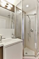 QuickStay - Breathtaking 3-Bedroom in the Heart of Downtown