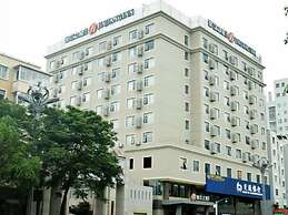 Microtel by Wyndham Kunming City Center