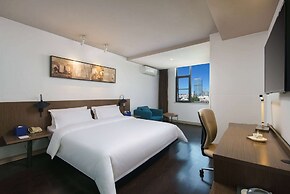 Microtel by Wyndham Kunming City Center