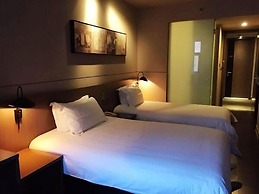 Jinjiang Inn Select Shanghai Chuansha Subway Station