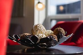 QuickStay - Gorgeous 2-Bedroom in the Heart of Downtown