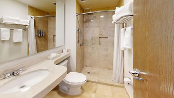 Hotel Mesaluna Near American Consulate