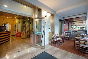Pineda Aparthotel