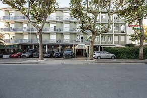 Pineda Aparthotel
