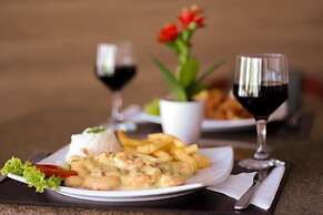 EL ARAM BEACH & CONVENTION