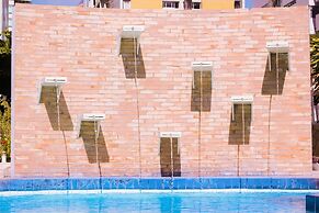 EL ARAM BEACH & CONVENTION