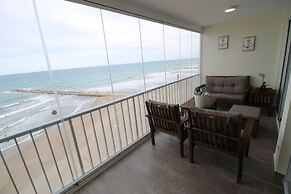 Sea front - Stunning views