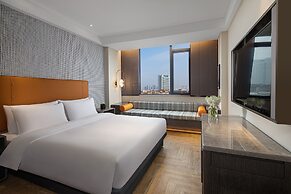 Ejon International Hotel