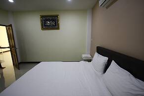 Charoensuk Grand Hotel