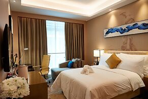 The Thousand Lantern Lake Hotel