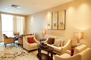 The Thousand Lantern Lake Hotel