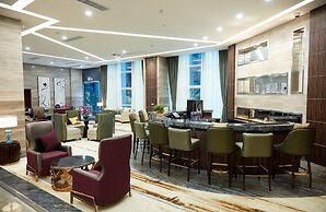 The Thousand Lantern Lake Hotel