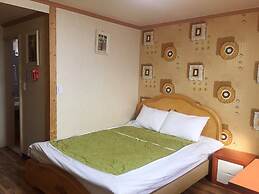 Green and Blue Hotel