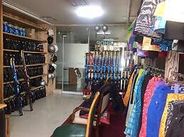 Green and Blue Hotel