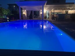 White House Luxury Hospitality