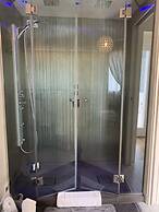 White House Luxury Hospitality